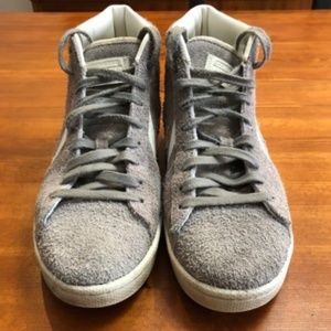 Men's Converse Grey Suede Hightops SZ 9